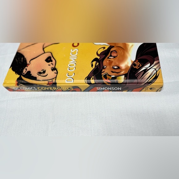 2007 DC COMICS COVERGIRLS Hardcover Coffee Table Book by Louise Simonson - Picture 4 of 7